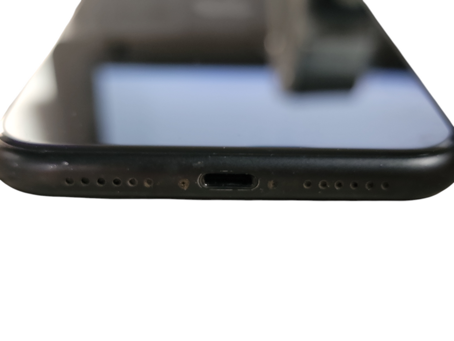 Apple iPhone 11 - 64GB - Black [A2111] (
