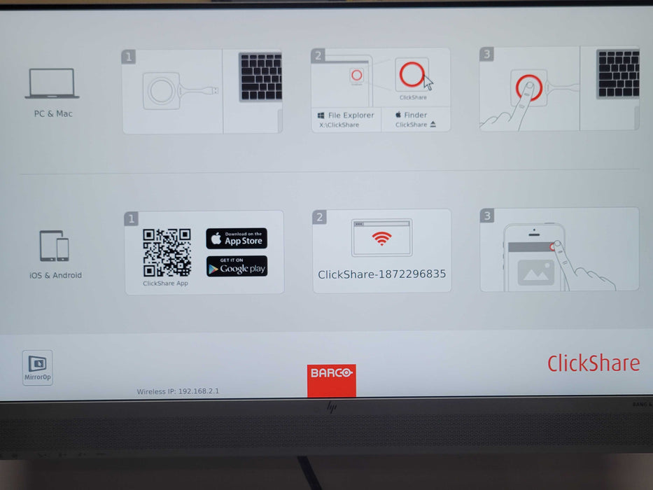 Barco ClickShare CSE-200 Presentation System w/ 2x Buttons & power adapter Q_