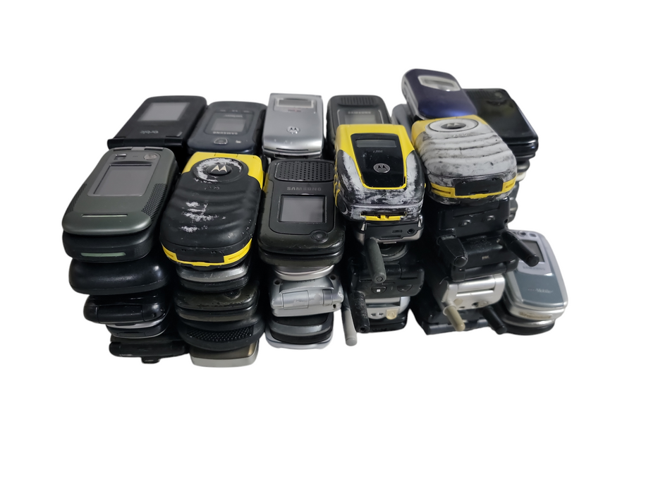 Lot of 57x Flip Phones [Untested] (