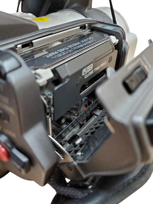 Canon DM-GL1A MiniDV Camcorder - No Battery *READ*