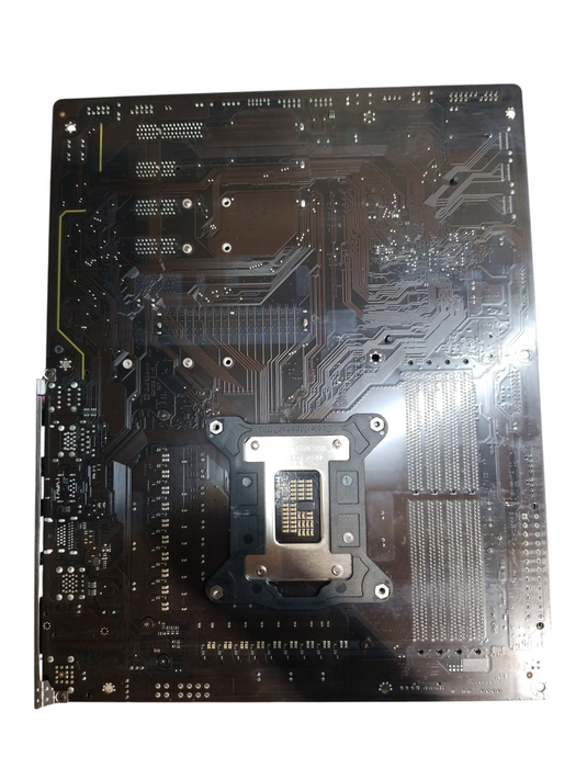GIGABYTE Z690 UD LGA 1700 Intel 12th Gen ATX Motherboard * For PARTS *