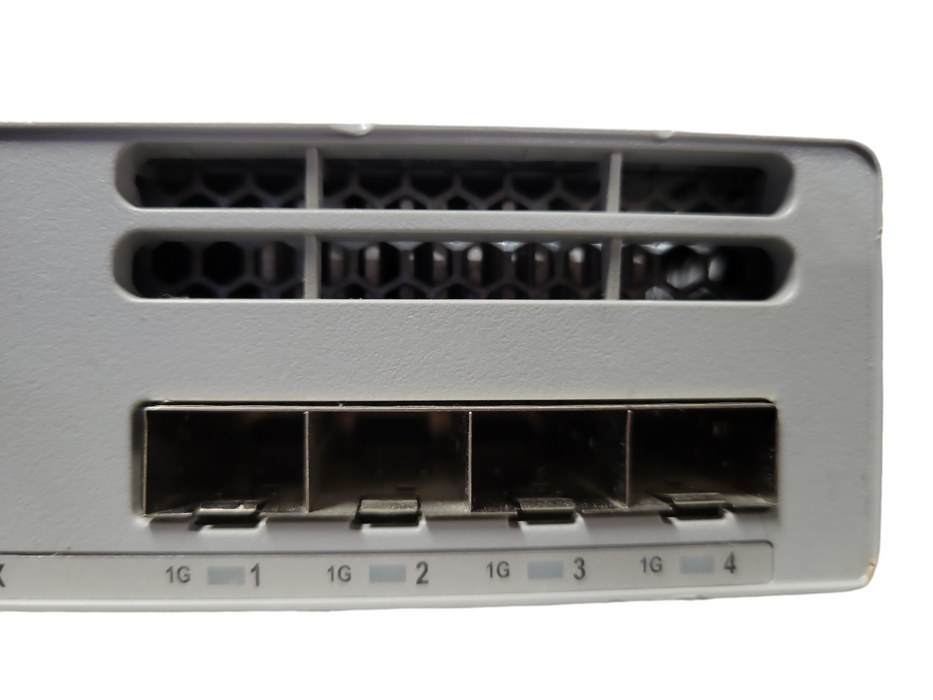 Cisco Catalyst C9300L-24P-4G-E Managed 24-Port Gig, 4x SFP Switch, READ _