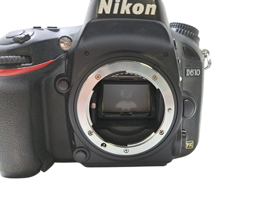 Nikon D610 FX 24.3MP DSLR Camera (Body Only) *READ* )