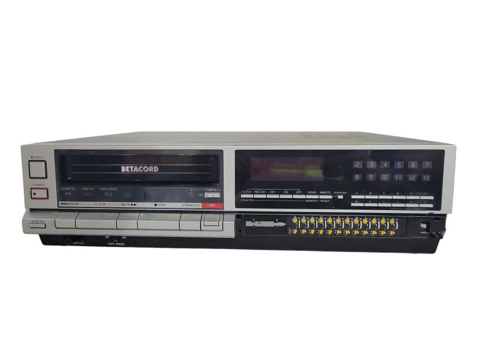 Sanyo VCR Tape Recorder Betacord VCR-4020 !