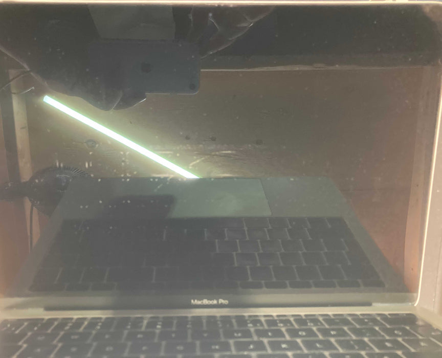 Apple MacBook Pro 13" 2017 i5-7360U 16GB 256SSD French Keyboard READ!