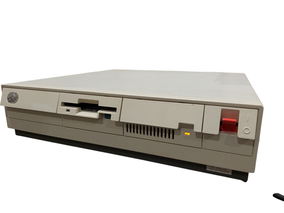 Vintage IBM Model: PS/2 Type 8530 PN: 8530-021 = — retail.era