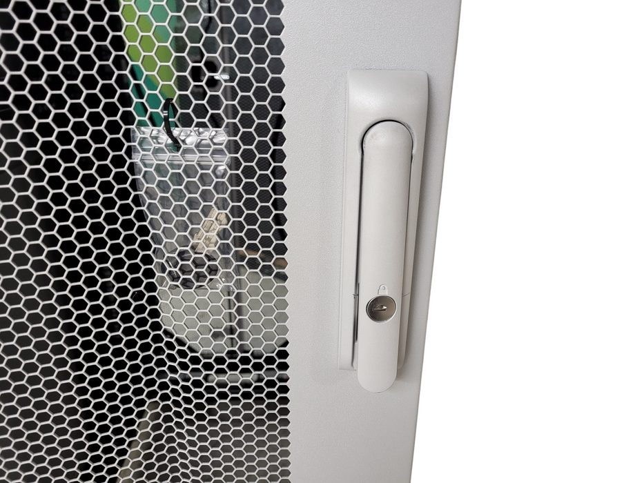 Cisco R42612 Standard  Rack RACK2-UCS2 w/ 2x Eaton Metered EMI104-10 PDU $