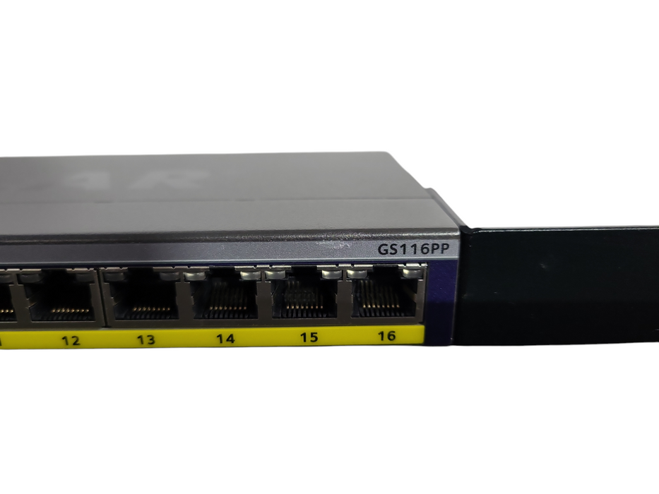 NETGEAR GS116PP 16 Port Gigabit PoE+ Unmanaged Switch !