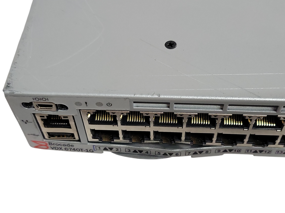 Brocade BR-VDX6740T-56-1G-R RJ45 & 2x 40G QSFP+ Ports switch, 2x AC PSU _