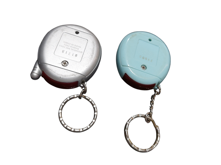 2 TAMAGOTCHI's Connection Beach Day & Silver/Black Bandai 2004 =