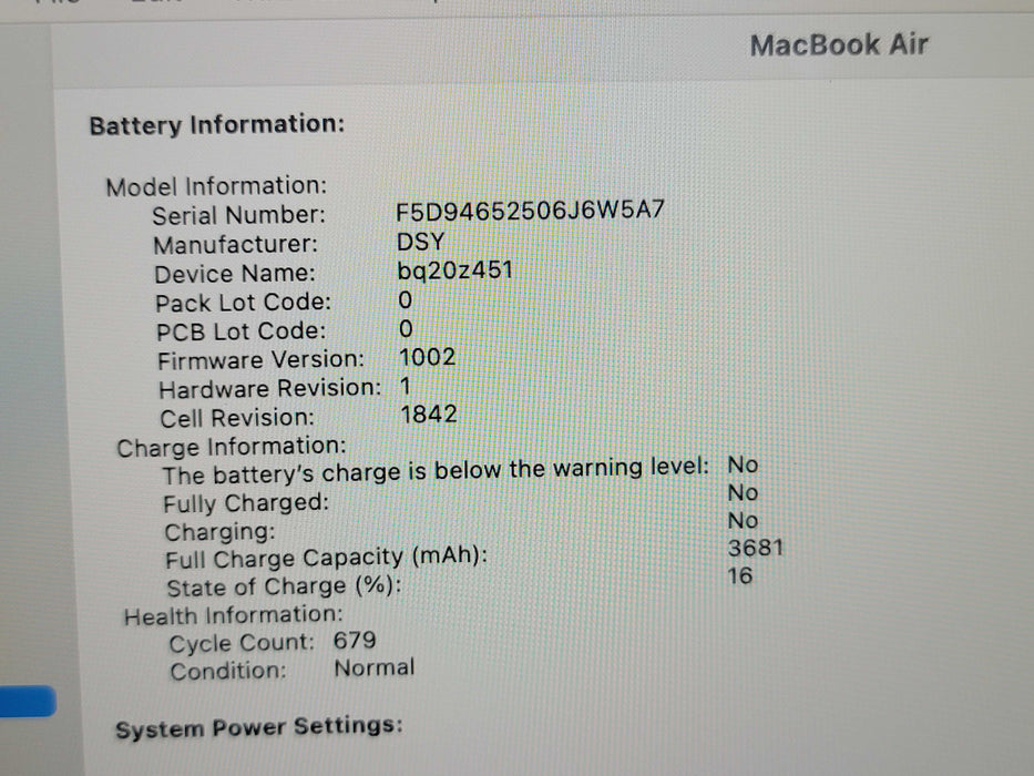 Apple Macbook Air 2019 13" 2-Core i5-8210Y @ 1.6GHz 8GB DDR3 250GB SSD (