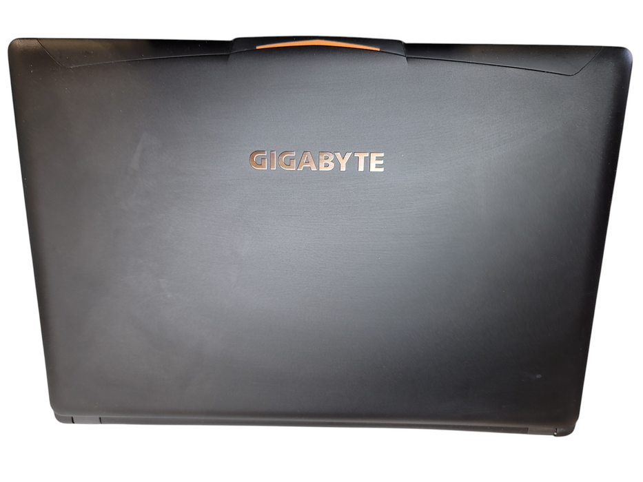 Gigabyte P35X i7-6700HQ 16GB DDR4 GTX 1070 500GB SSD 4K READ  β Lap200