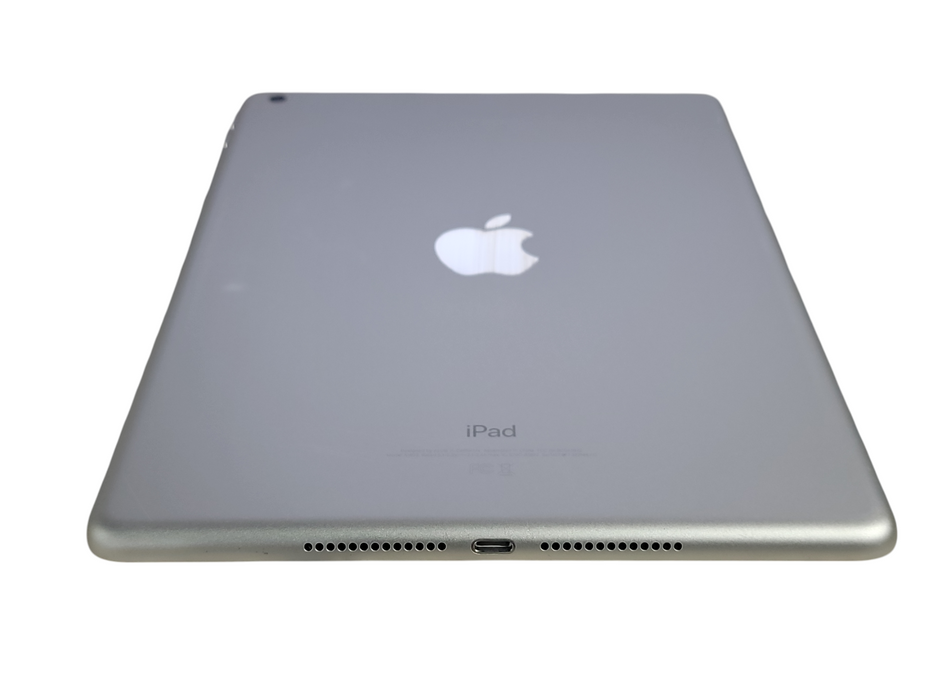 Apple iPad 5th Gen - 32GB - Silver [A1822]