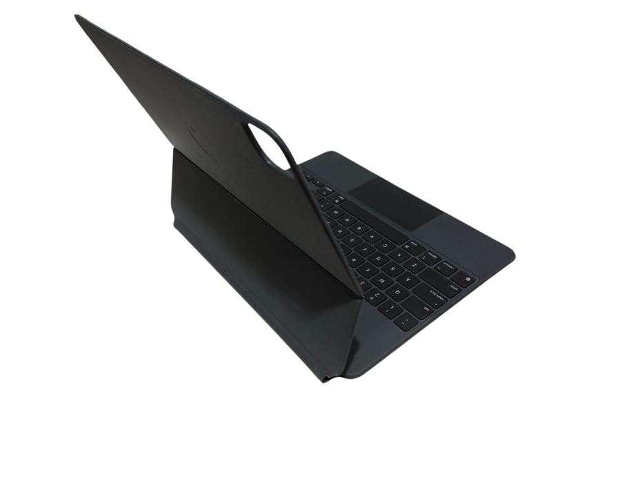 Apple Model: A2480 Magic Keyboard for iPad Pro (12.9 Inch) Q=