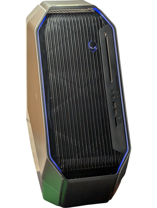 DELL Alienware Area-51 R2 Intel Core i7-5820K 32GB RAM 512GB SSD  -