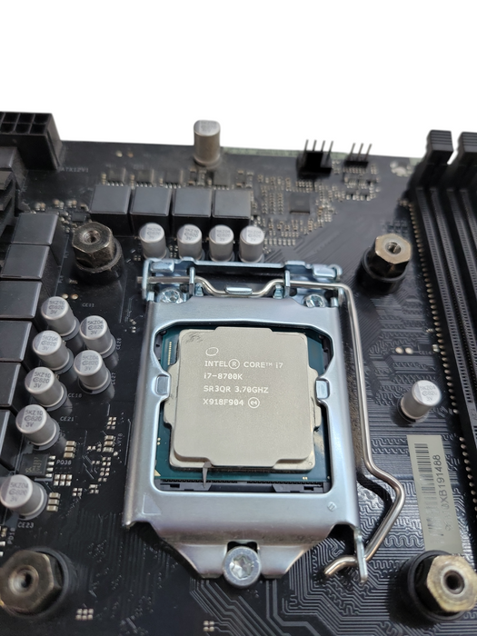 Intel Core i7-8700K ASRock Z390 Pro4 + I/O Plate %