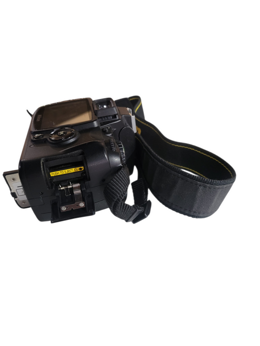 Nikon D40 digital camera