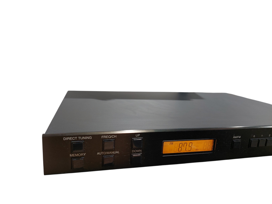 Toa AM/FM Synthesiser Tuner Model: DT-930 =