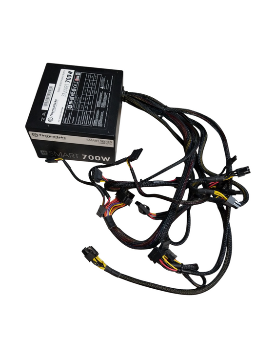Thermalatke Smart 700W NON-MODULAR Power Supply