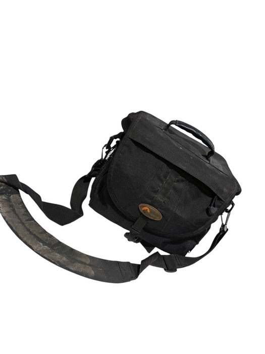 Nikon Digital Camera D70s & 2 Lens Nikon HB-32 Sigma Zoom 18-200MM  =