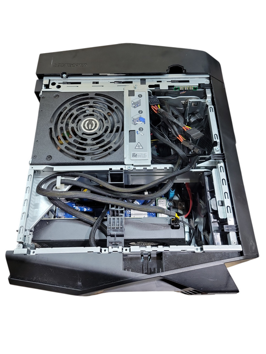Alienware Aurora R6 Intel Core i7-7700 @3.60GHz 8GB DDR4 Geforce 1060 256GB NVMe !
