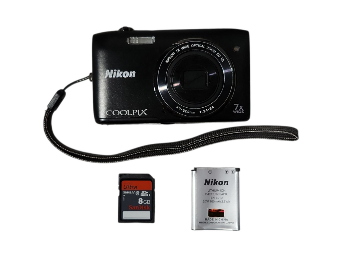 Nikon　ニコン　coolpix S3500　 バッテリー付 Nikon COOLPIX S3500 20.1MP Digital Camera w/ Battery & 8GB