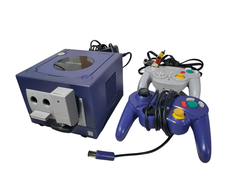 Nintendo GameCube Game Console DOL-001(USA) WITH GAMEPAD AND GAMES