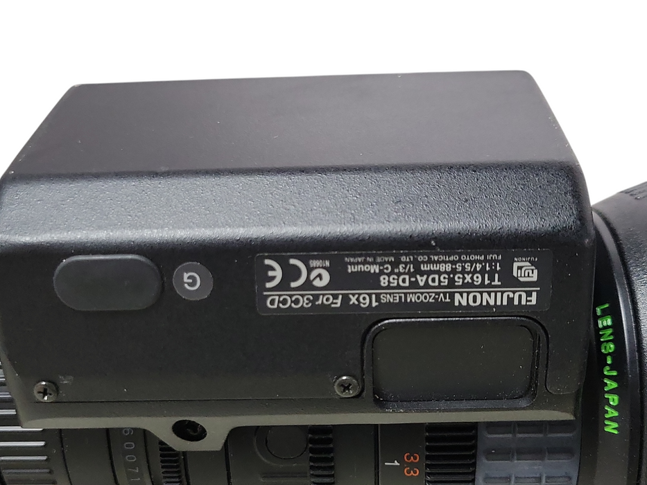 Sony DXC-390 3CCD Color Video camera w/ Fujinon-TV-Z Lens, READ _
