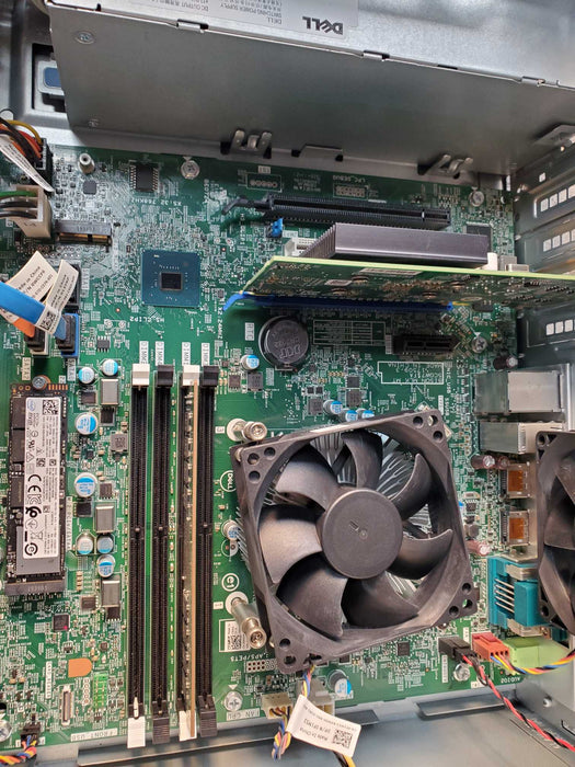 Dell Optiplex 7070 SFF i7-9700@3.2 16GB RAM 256GB NVME 2TB HDD DVDRW