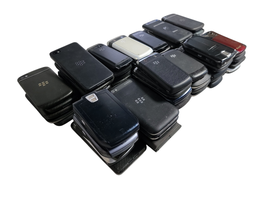 Lot of 65x Blackberry Phones [Untested] (