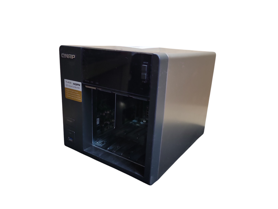 QNAP TS-453A 4-Bay NAS READ !
