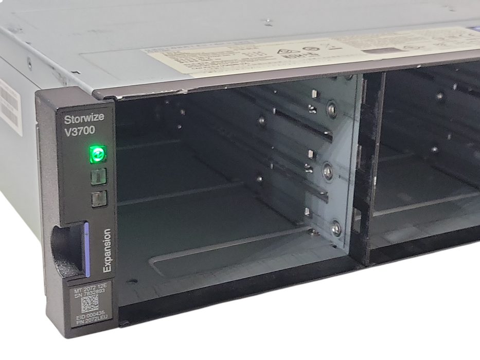 IBM STORWIZE v3700 storage system w/ 2x 00Y2527 6Gbps controllers, 2x PSU _