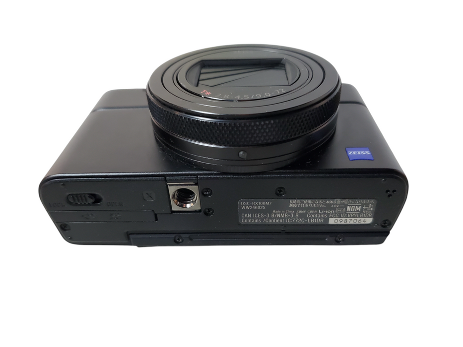 Sony Cyber-Shot RX100 VII DCS-RX100M7 WW246025 4K UHD 20.1MP Camera read