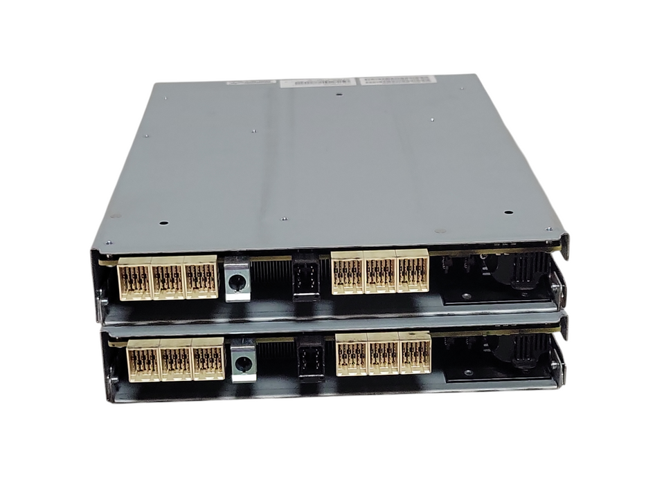 Lot of 2x IBM Storwize 6Gbps SAS 00AR108 V3700 Storage Controller 8GB FC No _