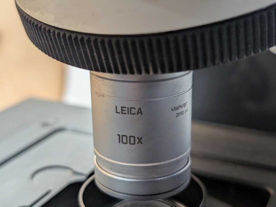 LEICA DM2000 Stereo Microscope 100x Magnification with EC3 PLEASE READ  -