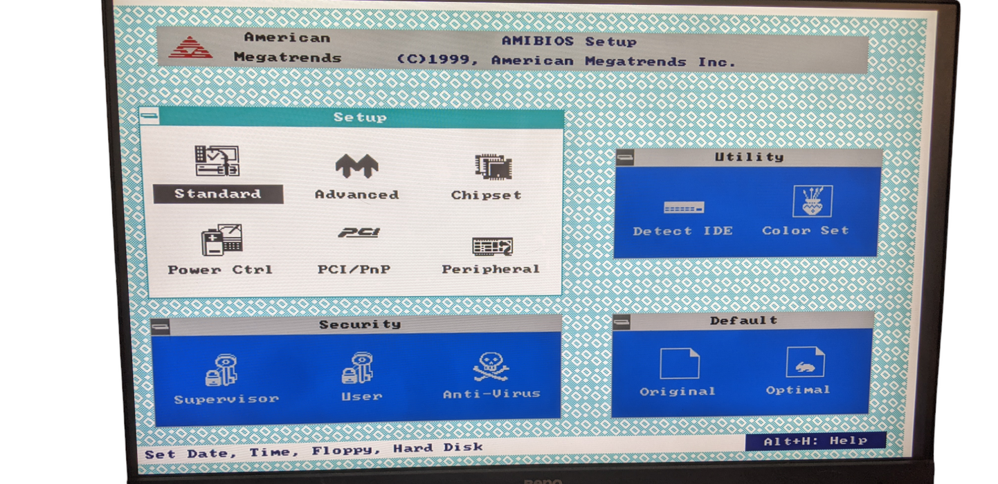 eMachine eMonster 550 | Pentium 3 S1 550/512/100/20v | 64MB RAM | No HDD