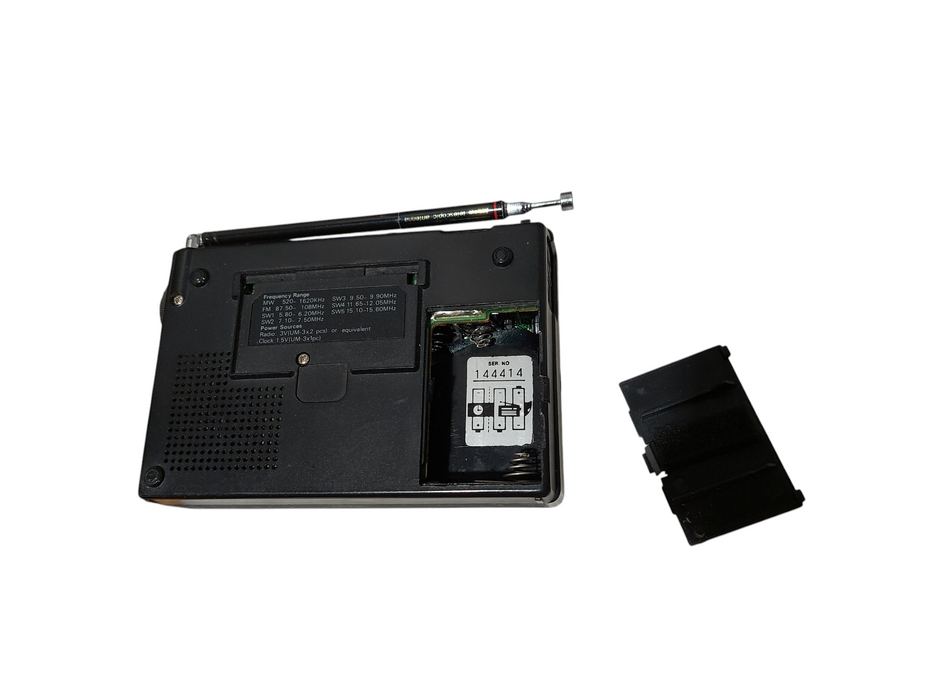 Grundig Traveller 2  7-Band Travel Radio  =