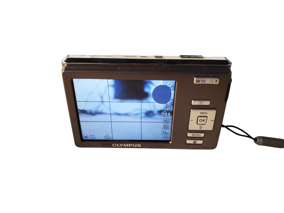 Olympus FE-4030 Compact Digital Camera 14MP Works LCD display dark spot