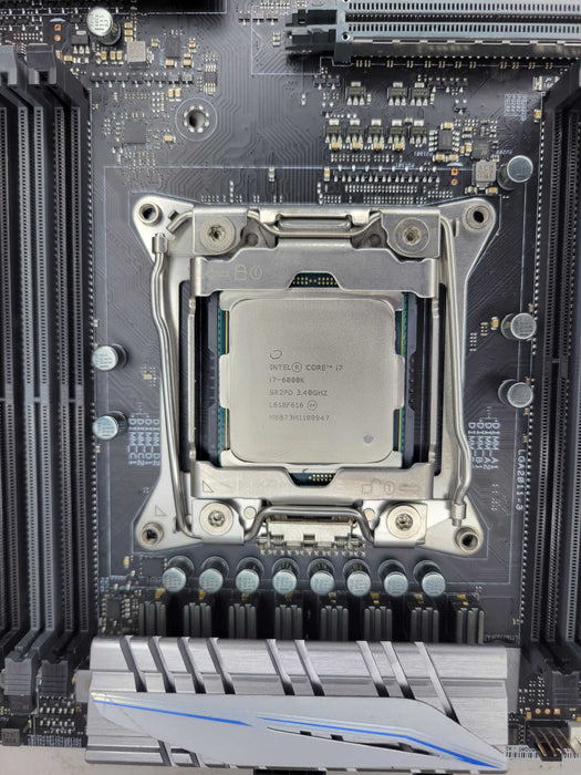Intel Core i7-6800K ASUS X99-A II 32GB DDR4 %
