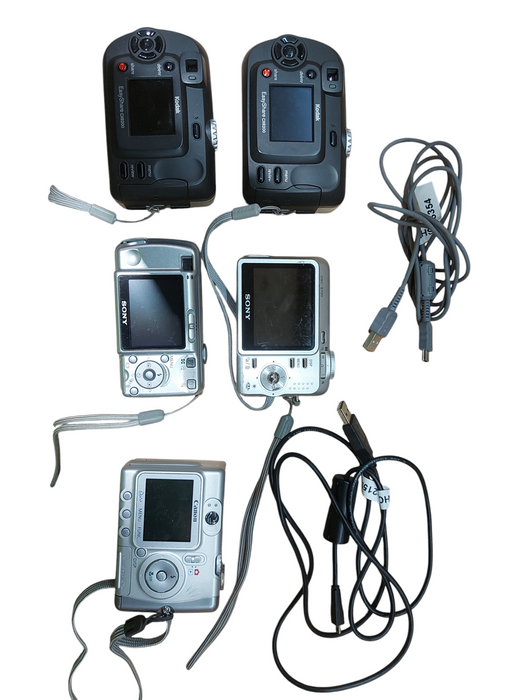Lot 5x Assorted Digital Cameras (Kodak & Sony)