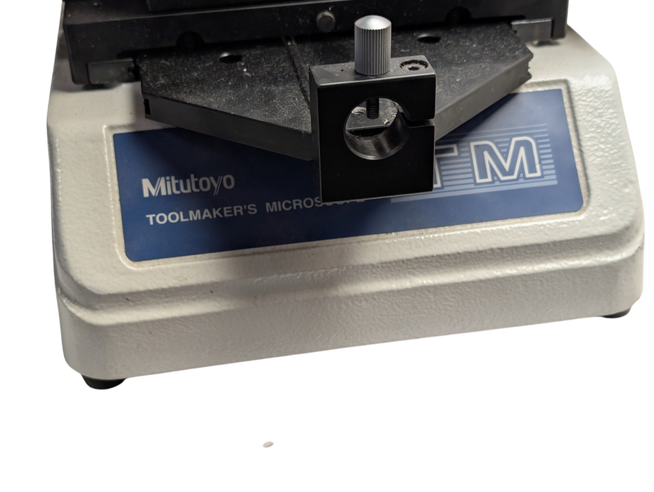 Mitutoyo Toolmakers's Microscope Model 176-812A READ  -