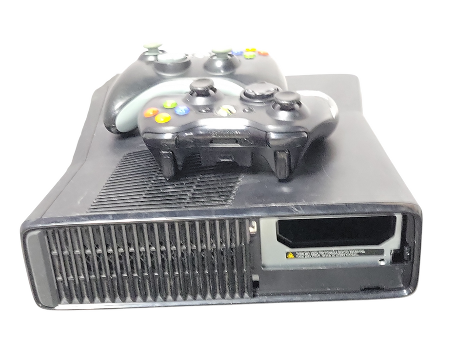 Microsoft XBOX 360 with 2x Controllers, READ _