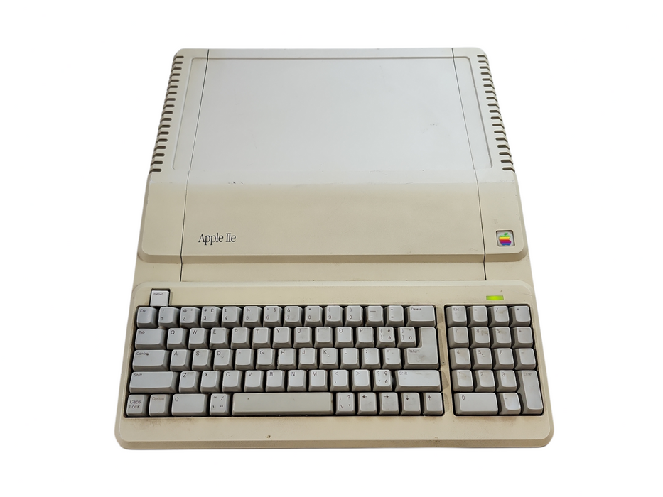VINTAGE APPLE IIe Desktop COMPUTER Model # A2S2128, Tested to Power On
