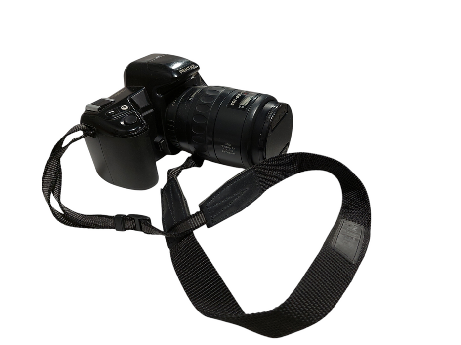 Pentax PZ10 35mm Camera with Pentax 28-105 with Battery Made in Japan =
