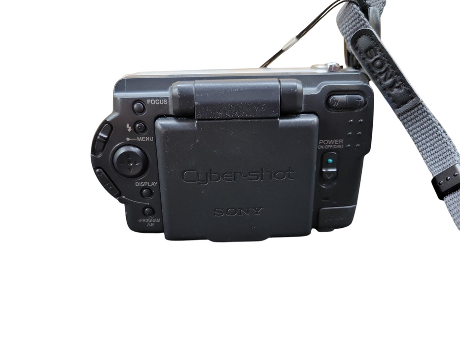 Sony Cyber-shot DSC-S30 1.3MP Digital Camera READ !