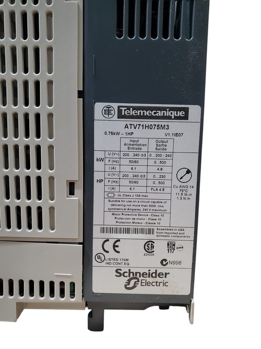 Schneider Electric Altivar 71 ATV71H075M3 0.75kW-1HP *READ*
