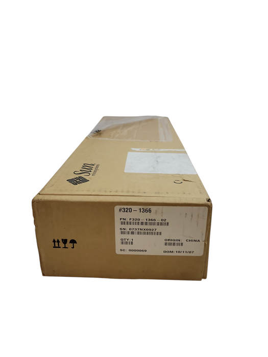 Sun Microsystems P/N 320-1366-02 320-1366 KB + MOUSE (Open box) %