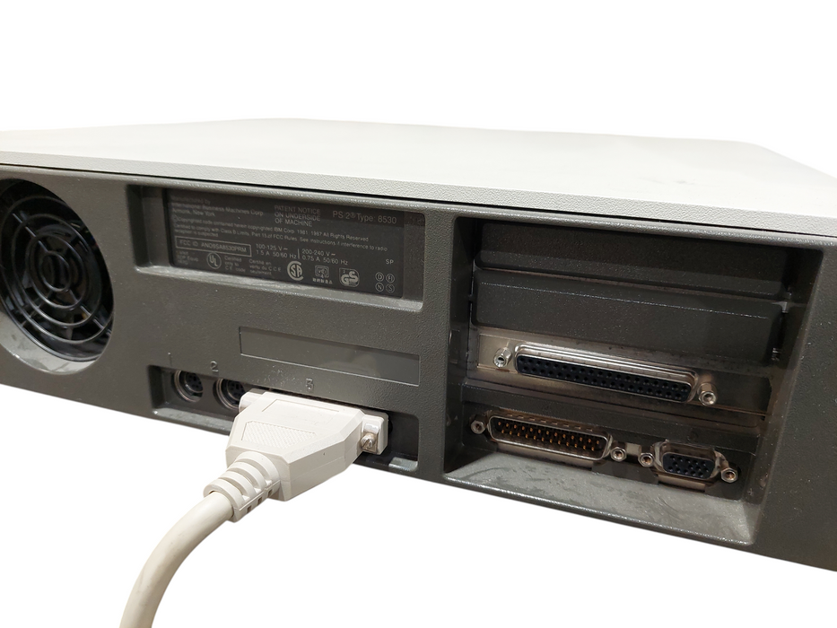 Vintage IBM Model: PS/2 Type 8530 PN: 8530-021 = — retail.era