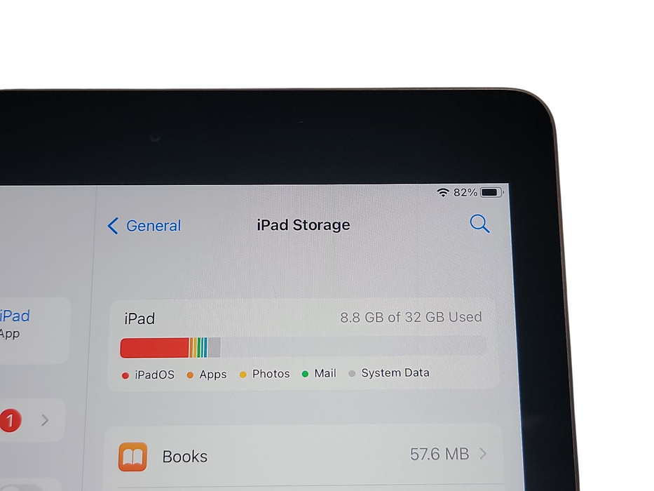 Apple iPad 5th Gen - 32GB - Space Gray [A1822]