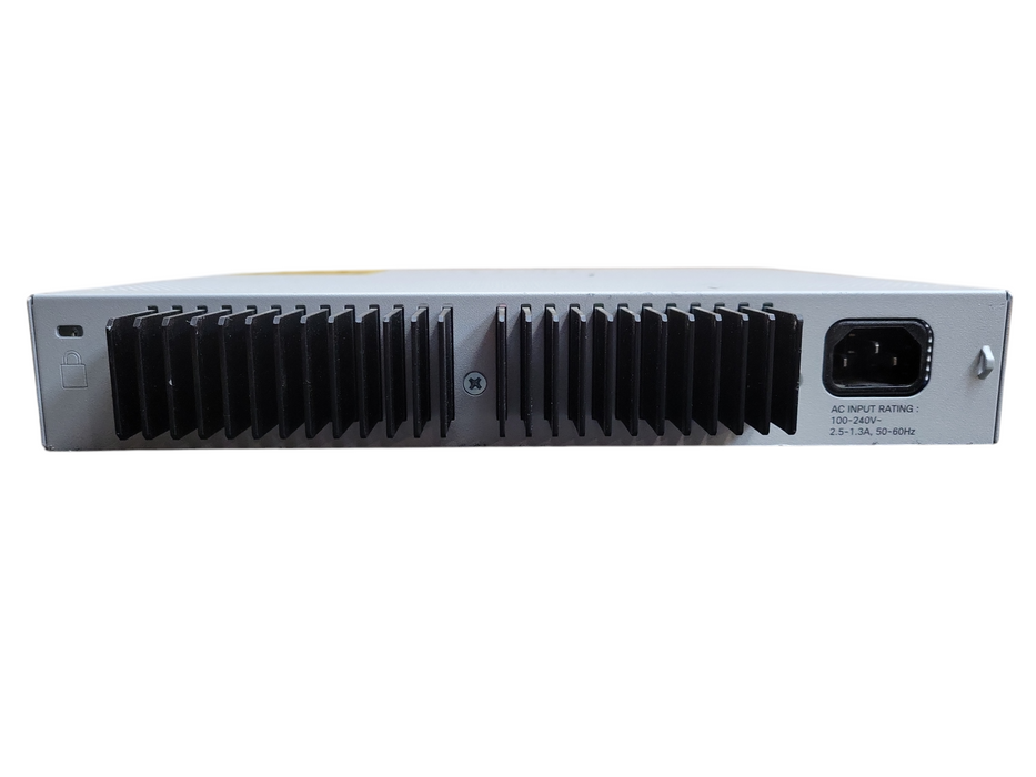 Cisco WS-C2960L-8PS-LL | 8-Port Gigabit PoE+ 2x SFP Silent Managed Switch !